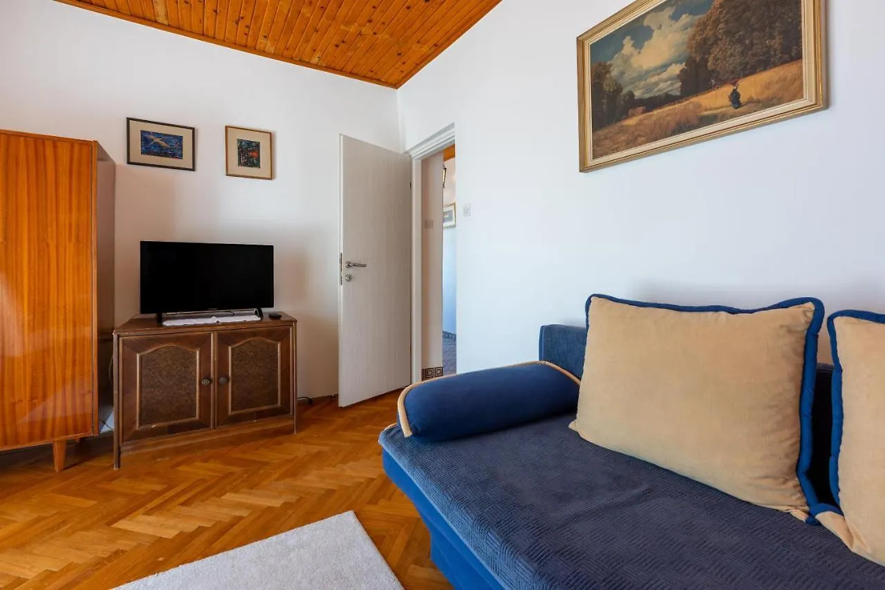 Apartments Hinic Selce